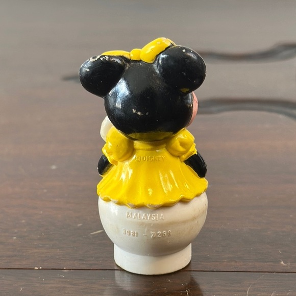 Disney Arco Minnie Mouse Yellow Dress Figurine Vintage - Picture 4 of 8